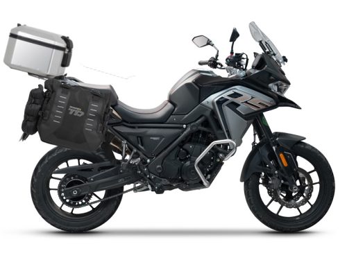 Complete set of SHAD TERRA TR40 adventure saddlebags and SHAD TERRA aluminium 48L topcase, including mounting kit SHAD Voge 650DS / 650DSX