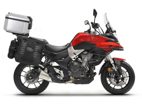 Complete set of SHAD TERRA TR40 adventure saddlebags and SHAD TERRA aluminium 48L topcase, including mounting kit SHAD Voge 500DS / 500DSX