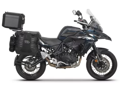 Set complet SHAD TERRA TR40 adventure saddlebags și SHAD TERRA negru aluminium 55L topcase, inclusiv kit de prindere SHAD Benelli TRK 502 X