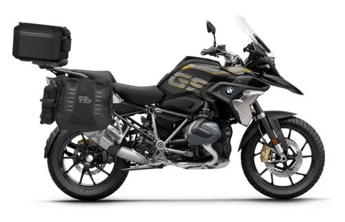 Set complet de genti laterale adventure SHAD TERRA TR40 si topcase din aluminiu SHAD TERRA TR55 PURE negru, incluzand kitul de montaj SHAD BMW R1250GS ADVENTURE
