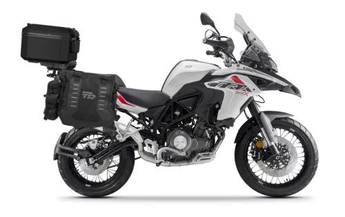 Set complet de genti laterale adventure SHAD TERRA TR40 si topcase din aluminiu SHAD TERRA TR55 PURE negru, incluzand kitul de montaj SHAD BENELLI TRK 502X