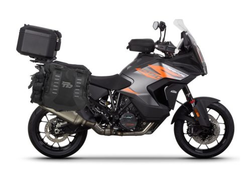 Set of SHAD TERRA TR40 adventure saddlebags and SHAD TERRA aluminium top case TR55 PURE BLACK, including mounting kit SHAD KTM 1200 SUPER ADVENTURE S/R