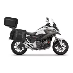   Set of SHAD TERRA TR40 adventure saddlebags and SHAD TERRA aluminium top case TR55 PURE BLACK, including mounting kit SHAD HONDA NC 750X