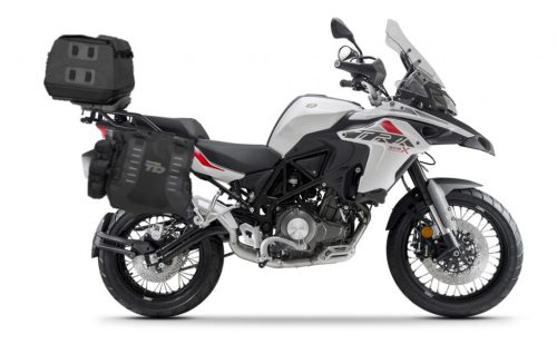 Set of SHAD TERRA TR40 adventure saddlebags and SHAD TERRA rear bag TR50, including mounting kit SHAD BENELLI TRK 502X