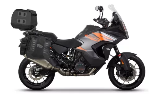 Set genți laterale Adventure SHAD TERRA TR40 si geanta spate SHAD TERRA TR50, incluzand kitul de montaj SHAD KTM 1200 SUPER ADVENTURE S/R