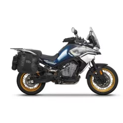   Set of SHAD TERRA TR40 adventure saddlebags, including mounting kit SHAD CF MOTO 800MT