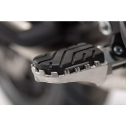 SW-MOTECH-ION-FOOTPEGS-KTM-790-ADV