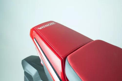 Uniracing-Tail+Swing-Scratch-Saver-Afr-Twin