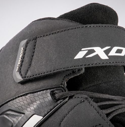 Ghete Roadster barbati Ixon Gambler WP MS negru/alb