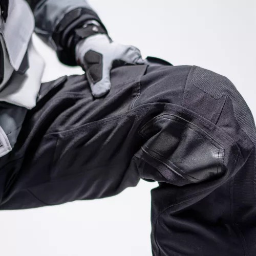 Pantaloni moto Leatt ADV DriTour 5.5 Stealth negru/gri