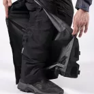 Pantaloni de ploaie Leatt ADV Rain Cover negru