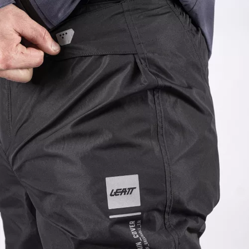 Pantaloni de ploaie Leatt ADV Rain Cover negru