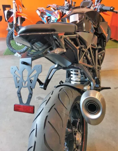 Suport număr V Parts negru Ktm 1290 Super Duke R C8-SPM006