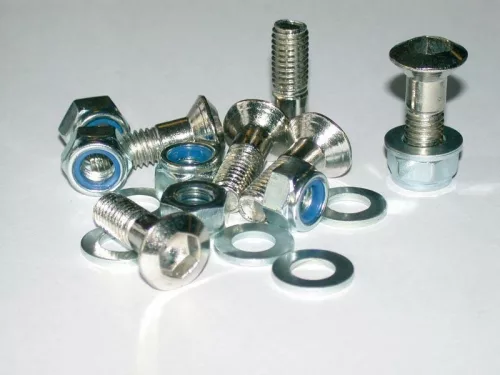Kit șuruburi pinion Bihr cap înecat M8x1,00x30 mm cu piulițe și șaibe, argintiu L35-425