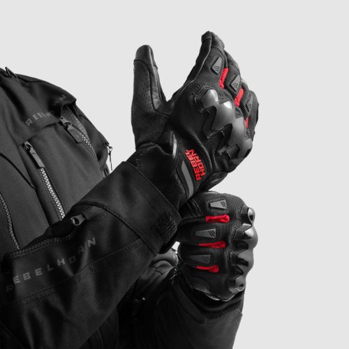 Manusi Rebelhorn Defender